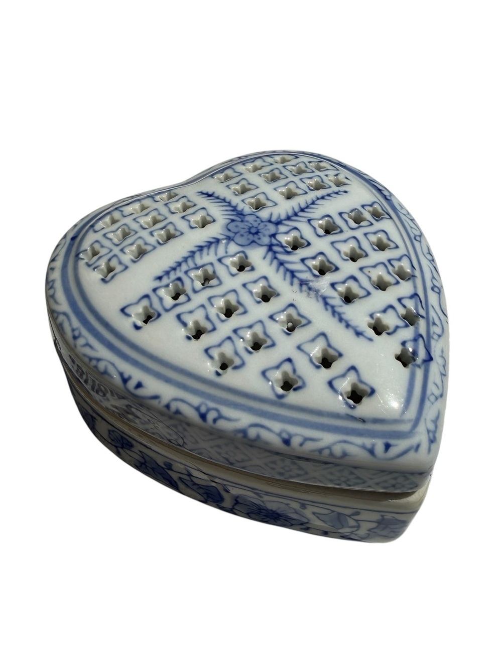 Blue White Heart Potpourri Box Ceramic Chinoiserie Cottagecore Decor Trinket Box